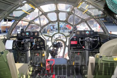 Cockpit_01_resize
